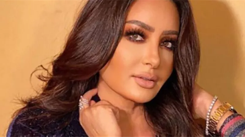 لطيفة تكشف تفاصيل أغنيتها لكأس العالم .. فيديو