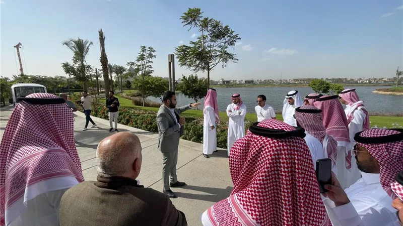 مسئولو الإسكان يستقبلون وفد من وزارة الشئون البلدية السعودية