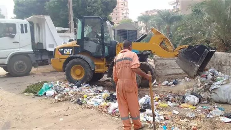 محافظ أسيوط: رفع 370 طن قمامة خلال حملات للنظافة بالمحافظة