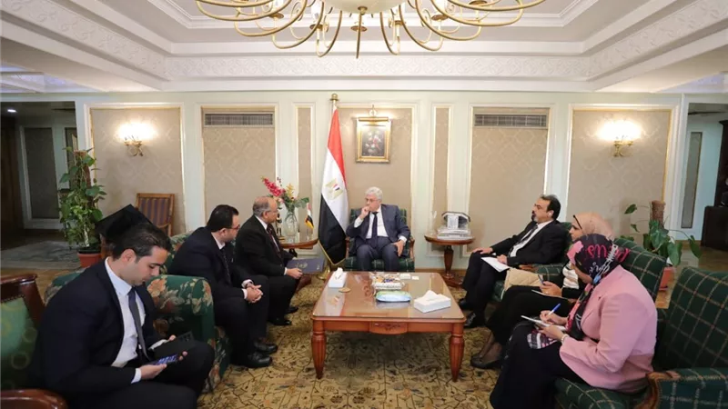 عاشور يلتقى رئيس الهيئة المصرية للتدريب الإلزامى للأطباء