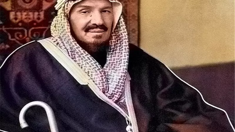 الملك عبد العزيز آل سعود.. وحّد دولة قوية مستقرة من أهم 20 بلد عالمي