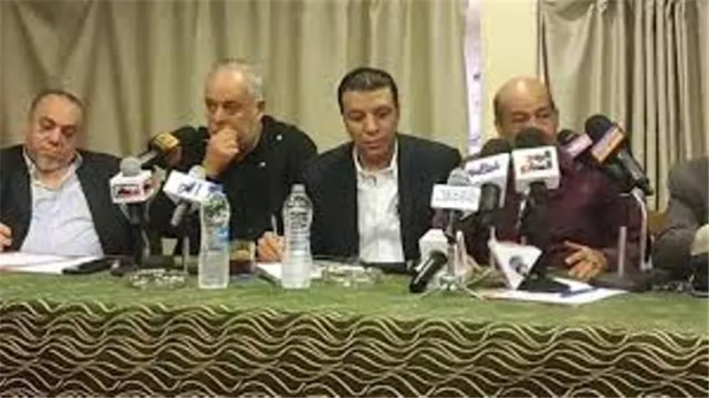 مصطفى كامل: اخدت قرار بمنع اى حديث عن أزمة شيرين
