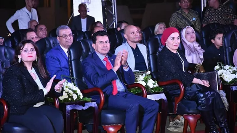 وزيرا الشباب والهجرة يشهدان ختام مهرجان أطفال العالم