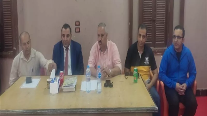 وكيل الشباب بالقليوبية يتابع فعاليات الجمعية العمومية بنادى الخانكة