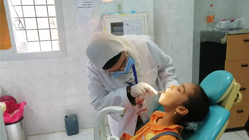 علاج ١٦٢٢ مواطنا بالمجان في قافلة طبية بدمياط..صور