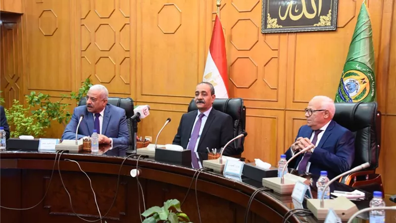 مشروع كشك أخلاق الرقمي الأول في مبادرة المشروعات الخضراء الذكية.صور