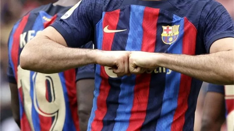 برشلونة يسيطر على التشكيل المثالى للجولة العاشرة من الدوري الإسباني
