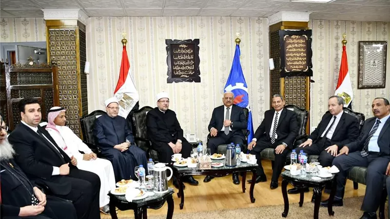محافظ السويس يشيد بجهود وزارة الأوقاف