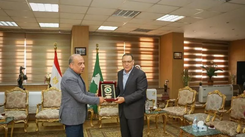 محافظ الشرقية يستقبل وزير قطاع الأعمال العام