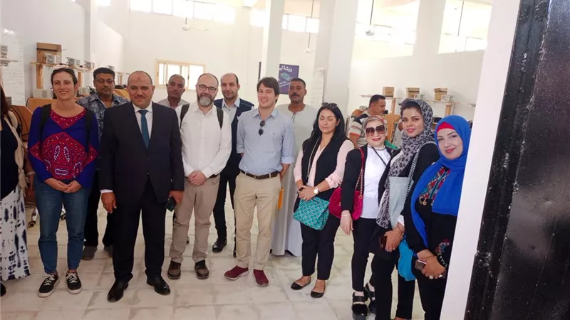 وفد من برنامج الأغذية العالمى يزور مركز التدريب المهني بالاقصر.. صور