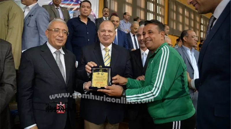 محافظ أسيوط وأمين حزب مستقبل وطن يشهدان ختام دورى كرة القدم