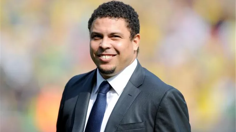 البرازيلي رونالدو يختار أعظم اللاعبين فى التاريخ ويتجاهل كريستيانو