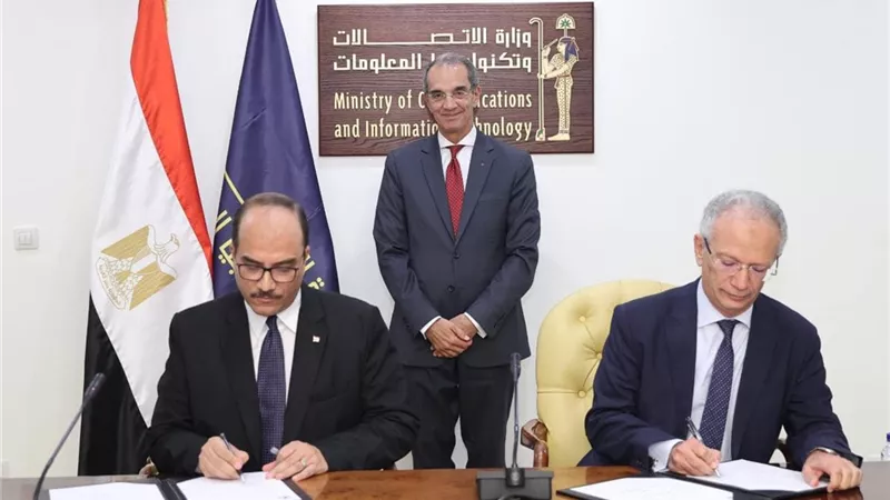 وزير الاتصالات يشهد توقيع اتفاقية تعاون بين ايتيدا وجامعة العريش