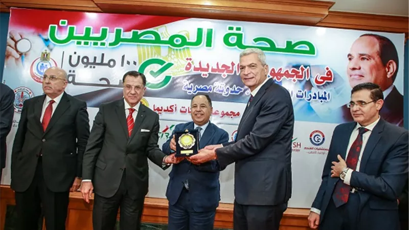 تكريم عدد من قيادات الصحة والأطباء وصناع الدواء في احتفالية 