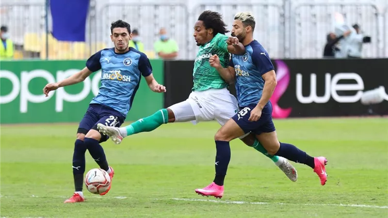 تعرف على حكم مباراة بيراميدز والمصرى فى الدورى