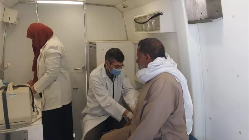 الكشف على 138 مواطن بقرية ام الحويطات جنوب سفاجا