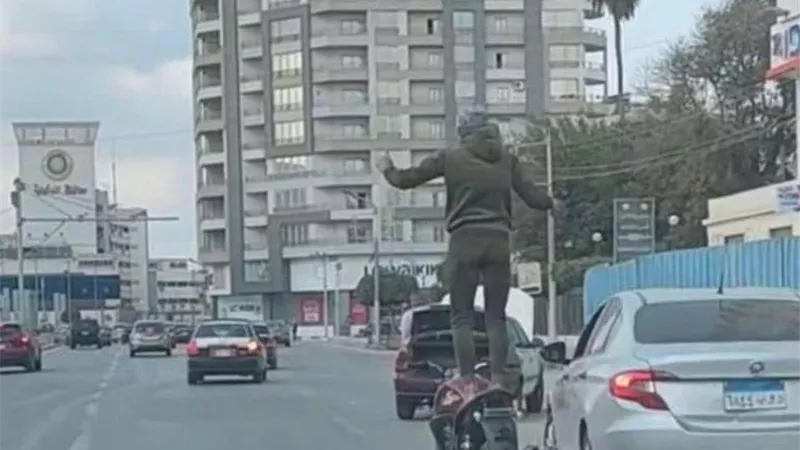 ضبط ميكانيكي استعرض بموتوسيكل في المنصورة