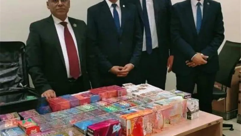 جمارك المطار تحبط محاولة تهريب عدد من السجائر الإلكترونية