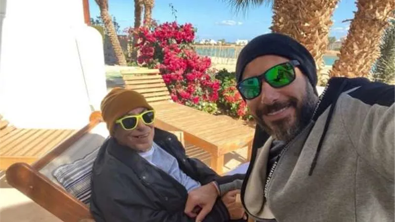 بعيد ميلاده.. آخر ظهور للعمدة صلاح السعدني برفقة نجله