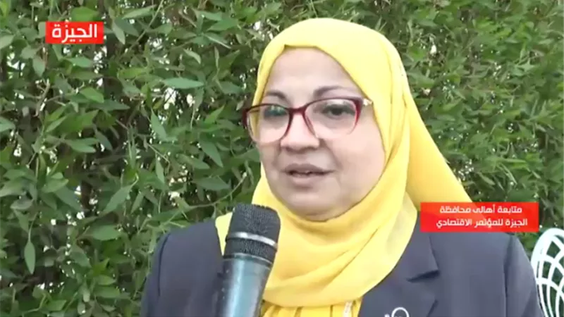 أهالي الوراق بالجيزة خلال متابعة المؤتمر الاقتصادي: علي الهواء مباشرة «بنحبك يا ريس»
