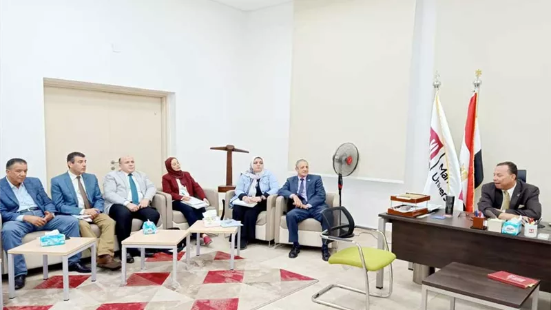 رئيس جامعة المنصورة الجديدة يعقد اجتماع مجلس الجامعة ويعتمد اللائحة