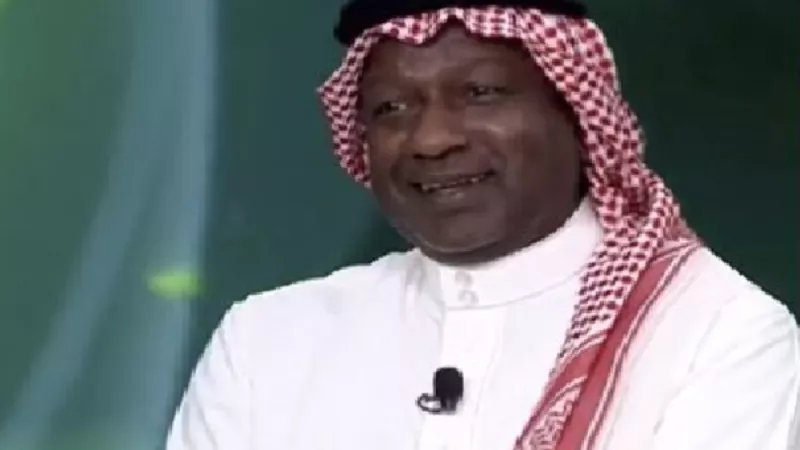 نقل أسطورة الكرة السعودية الى المستشفى بعد تعرضه لوعكة صحية
