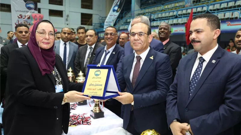 مستقبل وطن بالسويس يختتم دورته بحفل جماهيري