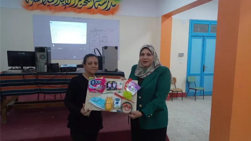 تدريب المدرسين والطلاب بالمدارس لتفعيل مبادرة 