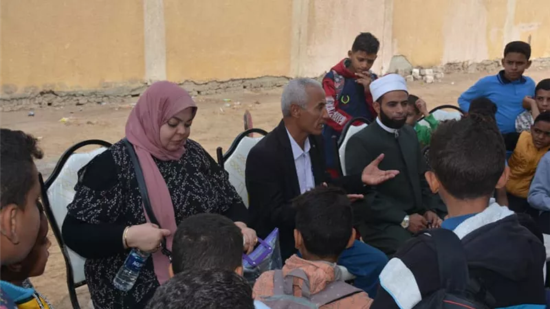 محافظ المنيا: مشروع المكتبة المتنقلة يبدأ 