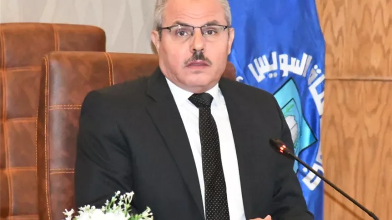 مندور: كل الامكانيات لحصول كليات جامعة القناة علي الاعتماد والجودة