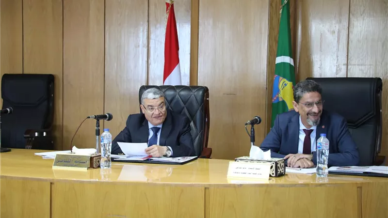 محافظ المنيا : تعاون بين الاجهزة التنفيذية ومؤسسات المجتمع المدني