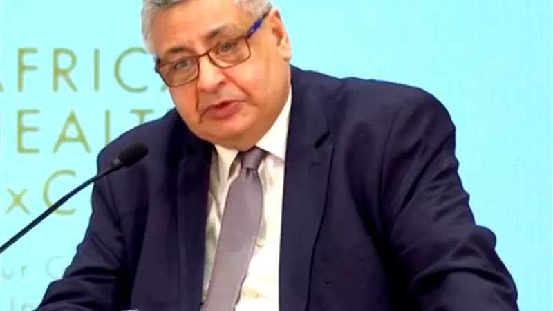 مستشار الرئيس للصحة: وضع كورونا الوبائى مستقر بمصر.. و99% من الحالات تعالج منزليًا