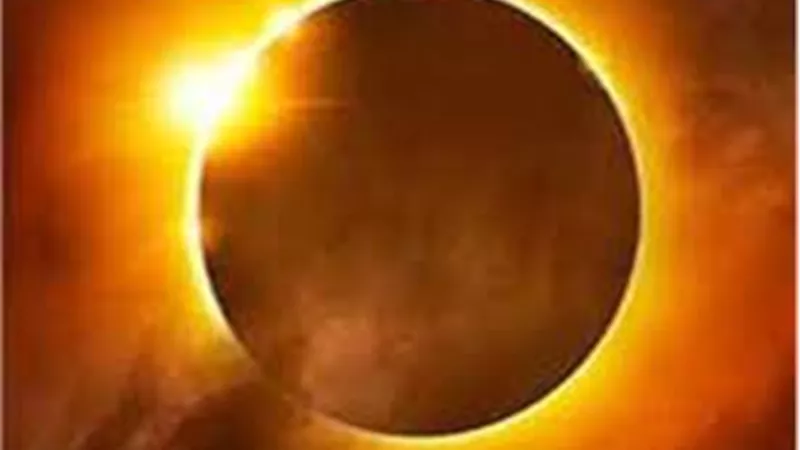 معهد الفلك يبدأ في رصد كسوف الشمس الجزئي لمدة ساعتين