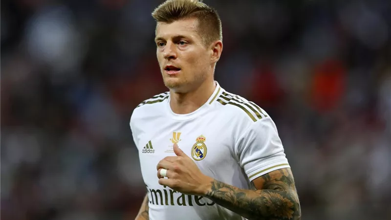 محاولات قوية داخل ريال مدريد لإقناع كروس بالتراجع عن الاعتزال