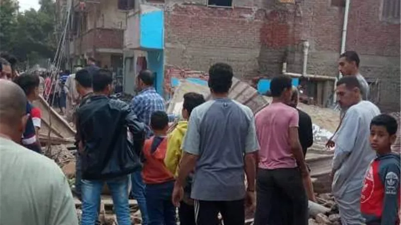 اصابة 6 مواطنين فى انهيار جزء من منزل بالزقازيق
