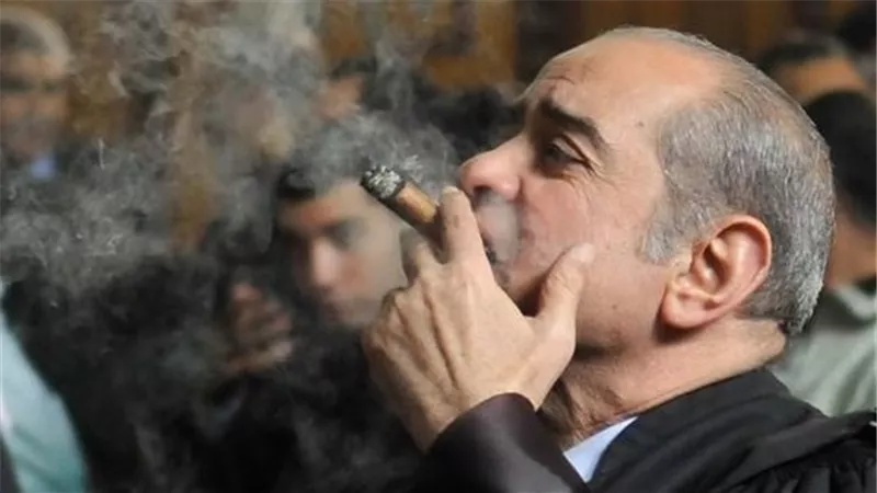 سر ارتباط فريد الديب بالسيجار على مدار أكثر من 45 عام