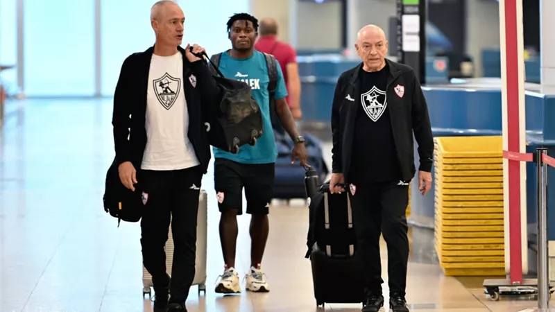 بعثة الزمالك تصل الإمارات لمواجهة الأهلى فى السوبر