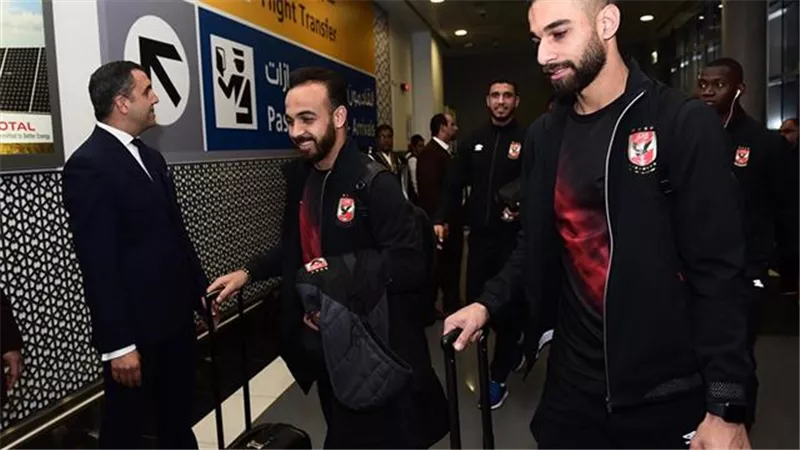 بعثة الأهلى تصل الإمارات إستعداداً لمواجهة الزمالك فى السوبر
