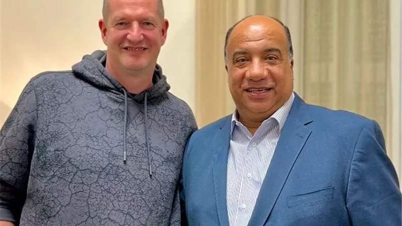 محمد مصيلحى يستقبل الألمانى هنريك رودل المدير الفنى الجديد لسلة الات