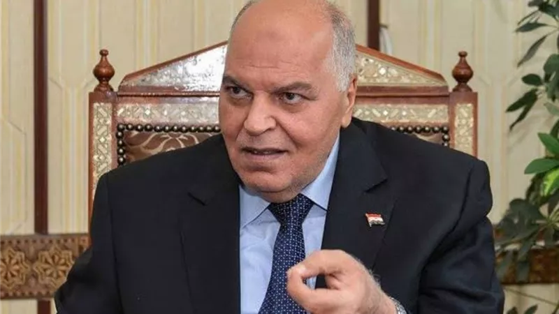 ولى أمر يتعدى على مديرة مدرسة بحلوان