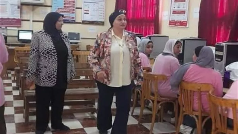 مدير التعليم بالقليوبية تتفقد عددا من مدارس إدارة بنها
