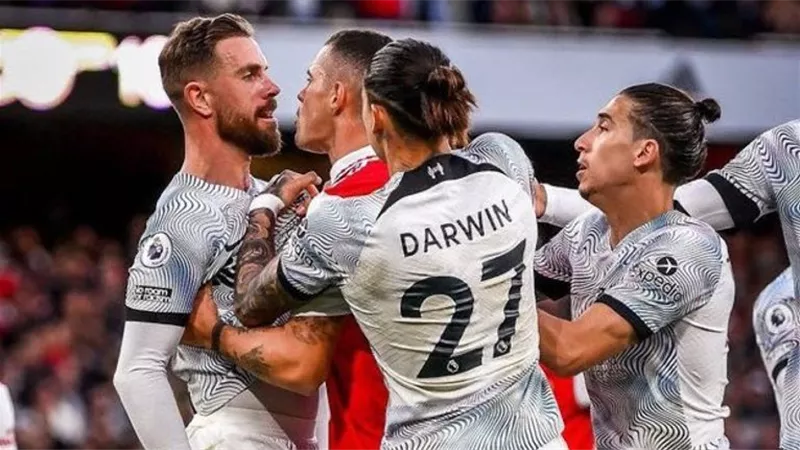 الاتحاد الإنجليزي يفصل في اتهام هندرسون بالعنصرية ضد لاعب آرسنال
