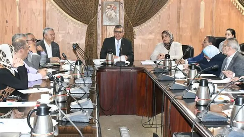خطة جذب شاملة للطلاب الوافدين بالدراسات العليا في جامعة القناة
