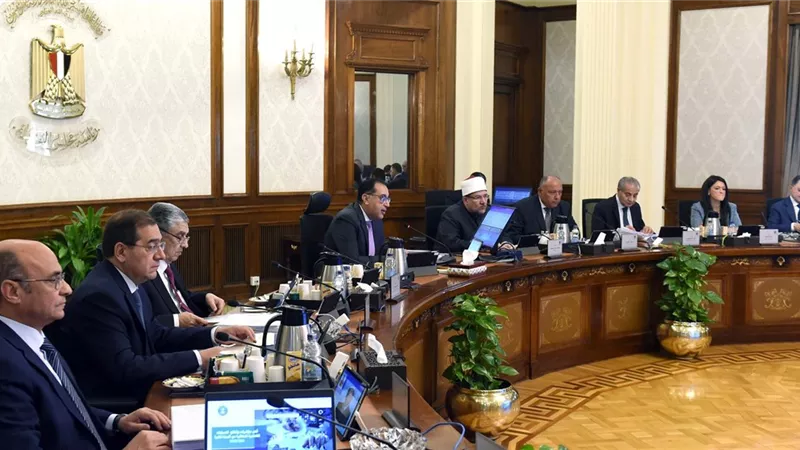 مدبولى: تنفيذ توجيهات الرئيس بالالتزام بتوصيات المؤتمر الاقتصادى