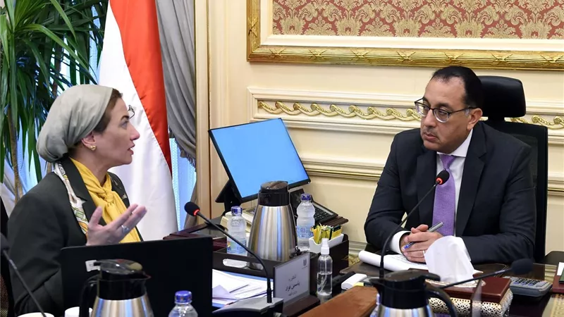 رئيس الوزراء يتابع تحضيرات استضافة مصر لمؤتمر المناخ