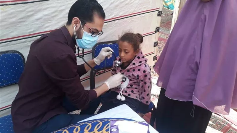 فحص1200حالة بقافلةجامعة الزقازيق بقرية الصعايدةبمنياالقمح