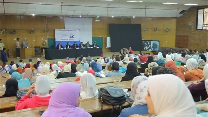 التنسيقية تواصل جولات الحوار الوطنى وتلتقي بقيادات وشباب جامعة دمنهور