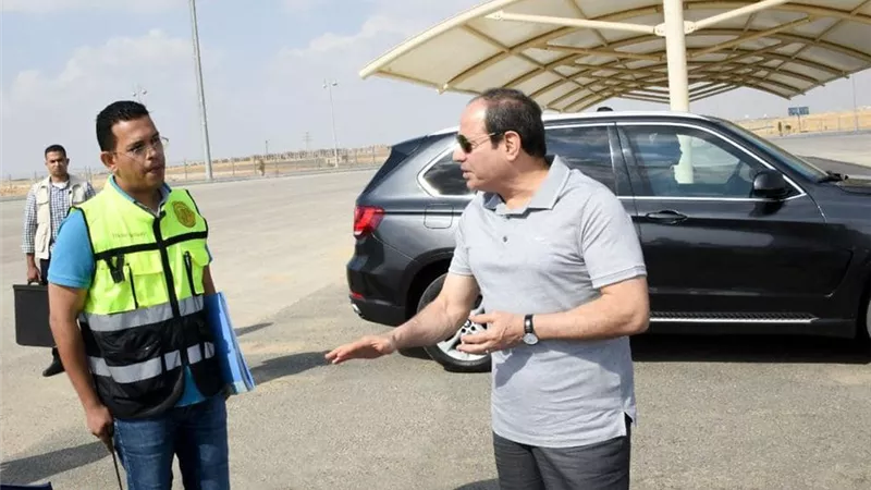الرئيس السيسي يوجه بتزويدمدينةالسيارات المتكاملةبكافة المرافق العامة