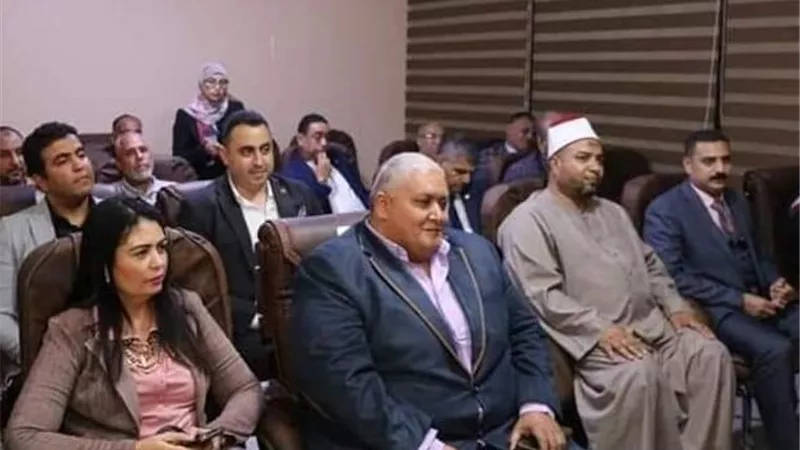 أمين تنظيم حماة الوطن يجتمع بأمناء الأمانات بالسويس