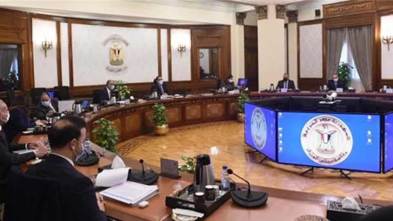 رئيس مجلس الوزراء يترأس اجتماع مجلس المحافظين